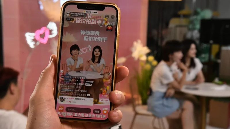 保洁服务的质量和效果是客户最关心的。在挑选保洁服务时，可以参考以下因素：